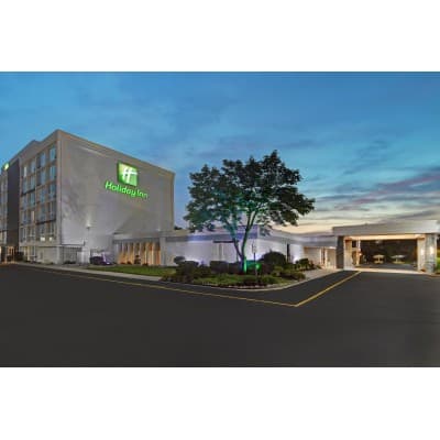 CHERRY HILL HOTEL MANAGEMENT LLC